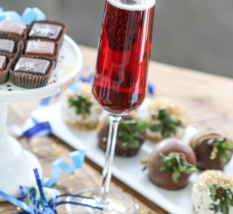 Poinsettia Cocktail – Monica Mixes